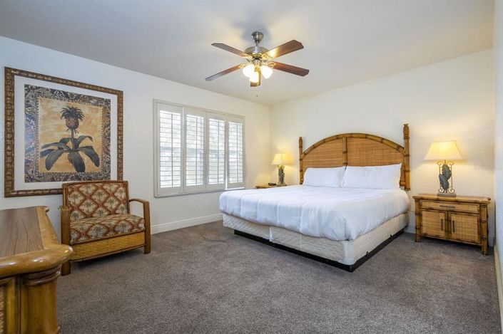 Image No.20-4 Bed Townhouse for sale