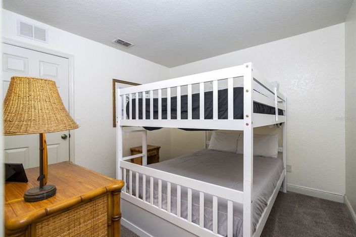 Image No.30-4 Bed Townhouse for sale