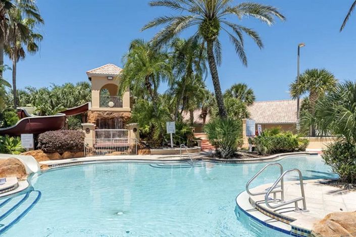 Image No.48-4 Bed Townhouse for sale