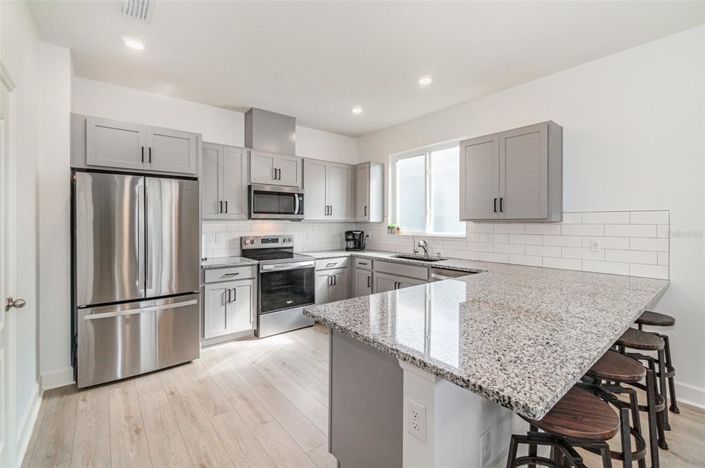 Image No.8-3 Bed Property for sale