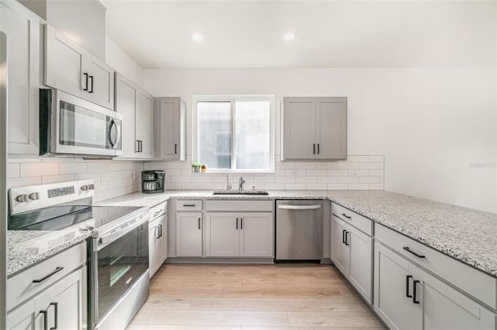 Image No.9-3 Bed Property for sale