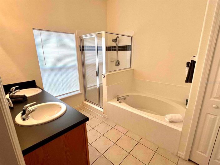 Image No.15-5 Bed Property for sale