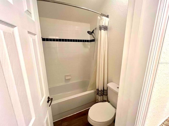 Image No.22-5 Bed Property for sale