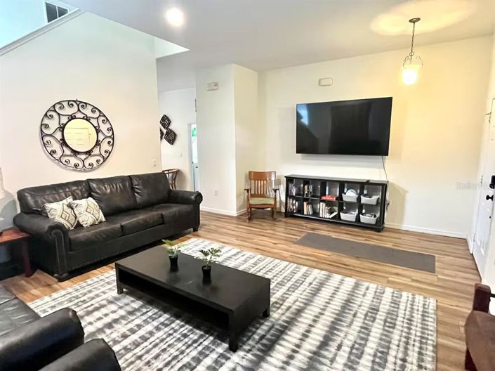 Image No.3-5 Bed Property for sale