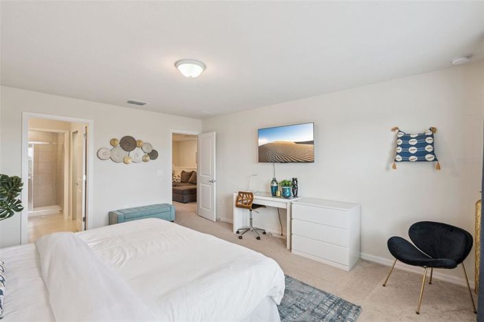 Image No.14-5 Bed Townhouse for sale