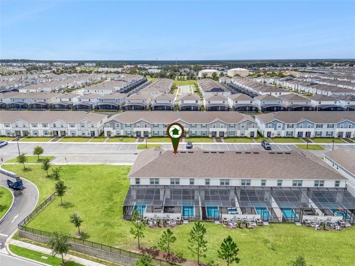 Image No.26-5 Bed Townhouse for sale