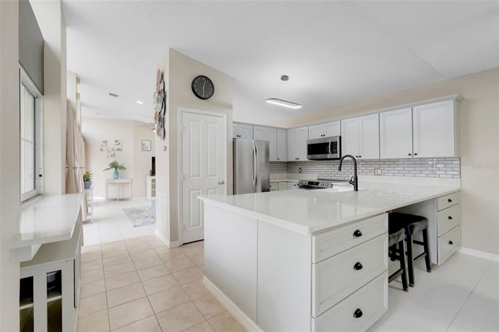 Image No.14-5 Bed Property for sale