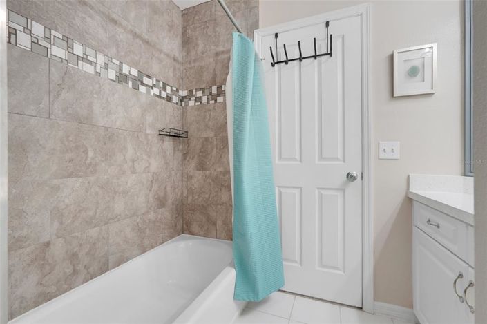 Image No.30-5 Bed Property for sale