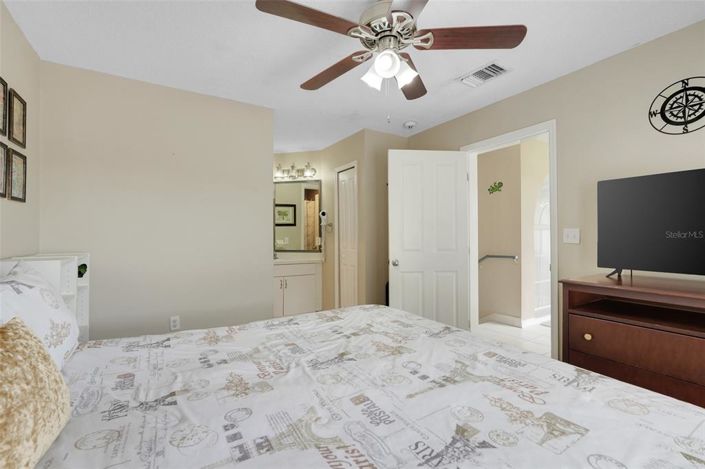 Image No.37-5 Bed Property for sale