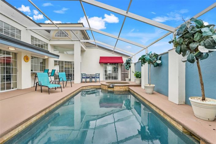 Image No.5-5 Bed Property for sale