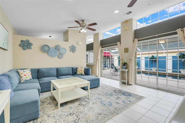 Image No.8-5 Bed Property for sale