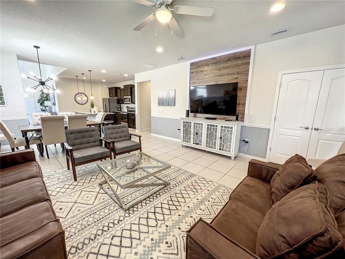 Image No.5-6 Bed Property for sale