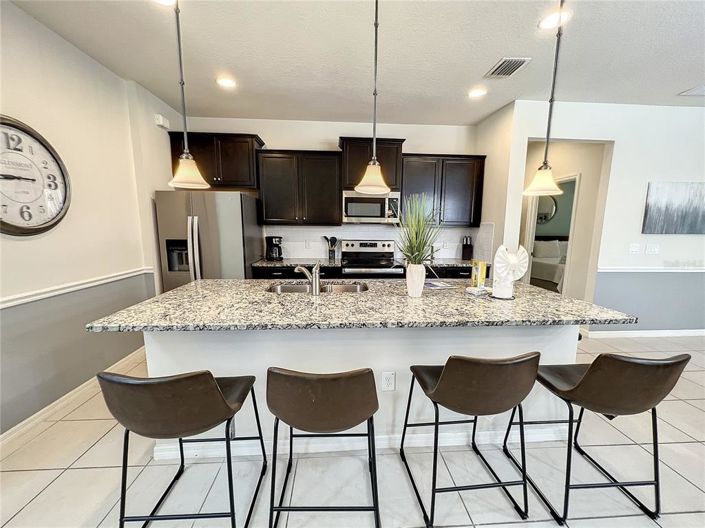 Image No.8-6 Bed Property for sale