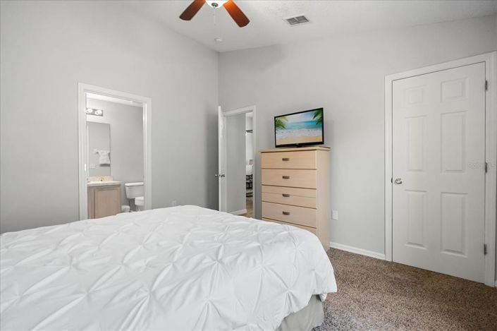 Image No.3-4 Bed Property for sale