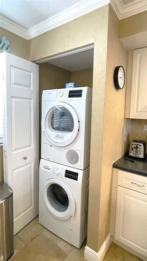 Image No.17-2 Bed Property for sale