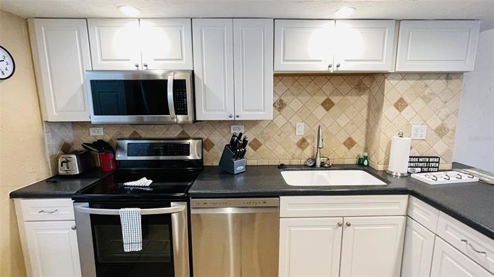 Image No.18-2 Bed Property for sale