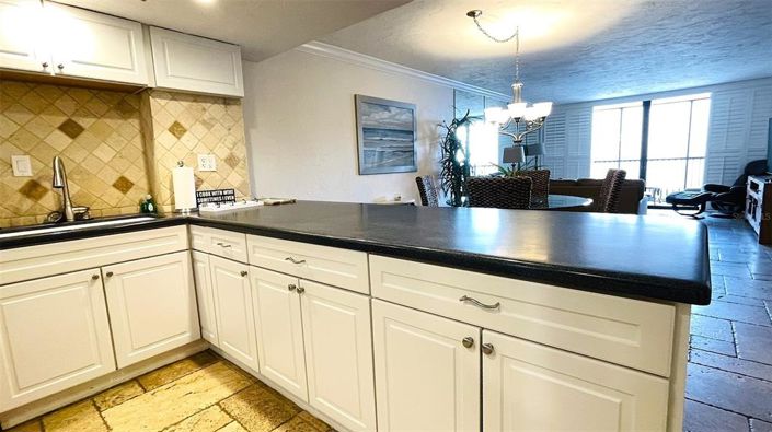 Image No.19-2 Bed Property for sale