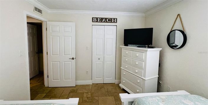 Image No.40-2 Bed Property for sale