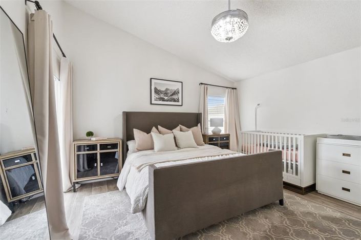 Image No.12-3 Bed Property for sale