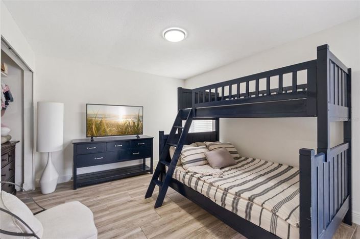 Image No.15-3 Bed Property for sale