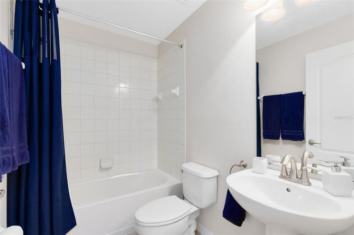 Image No.23-6 Bed Property for sale