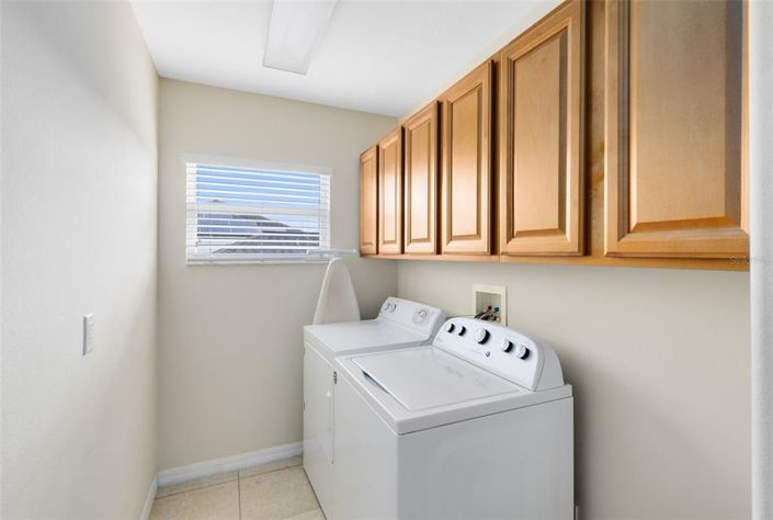 Image No.30-6 Bed Property for sale