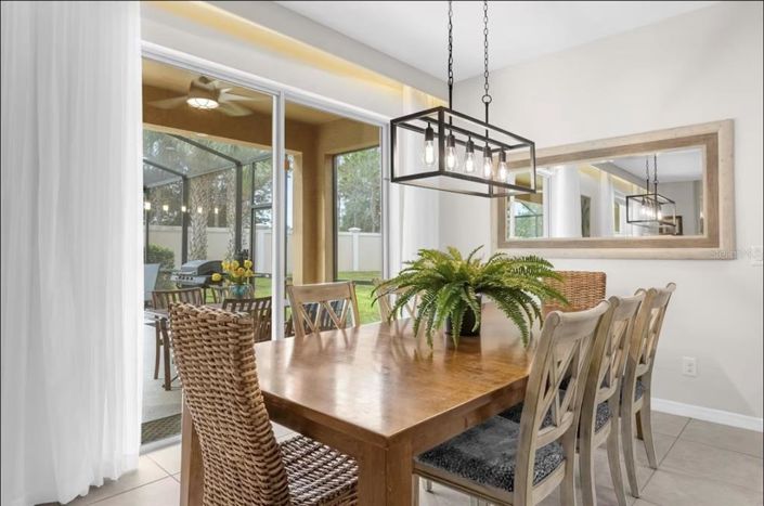 Image No.13-6 Bed Property for sale