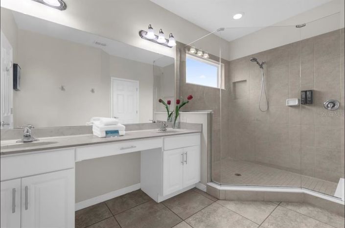 Image No.33-6 Bed Property for sale