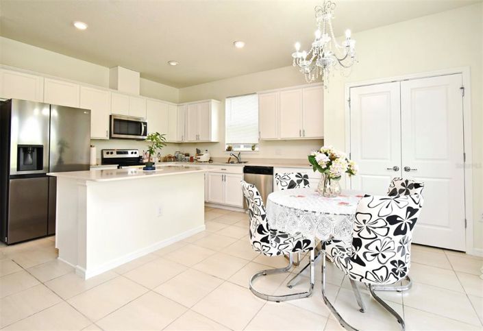 Image No.9-4 Bed Property for sale