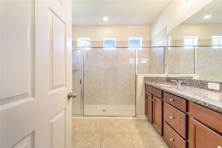 Image No.17-4 Bed Property for sale