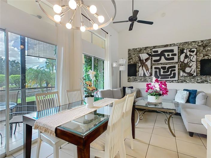 Image No.10-2 Bed Townhouse for sale