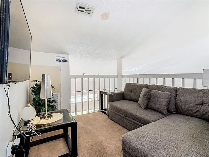 Image No.19-2 Bed Townhouse for sale