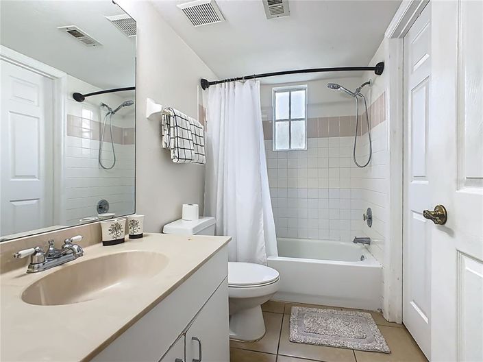 Image No.32-2 Bed Townhouse for sale