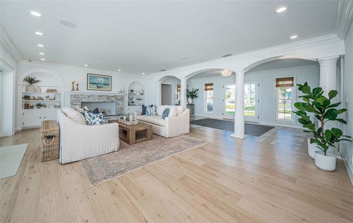 Image No.17-4 Bed Property for sale