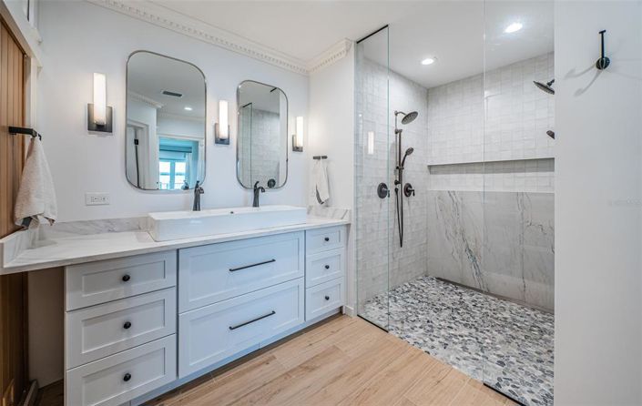 Image No.49-4 Bed Property for sale