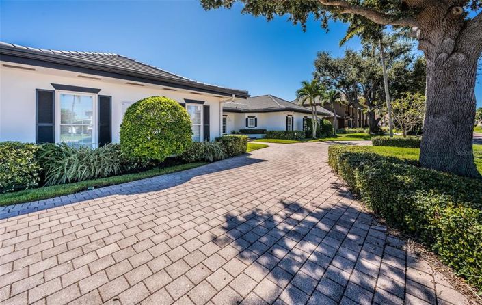 Image No.9-4 Bed Property for sale