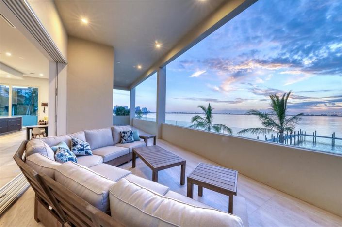 Image No.19-6 Bed Property for sale