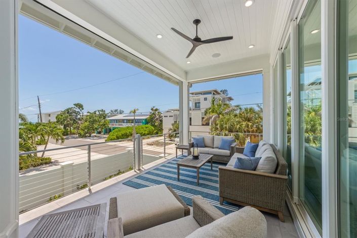 Image No.18-5 Bed Property for sale