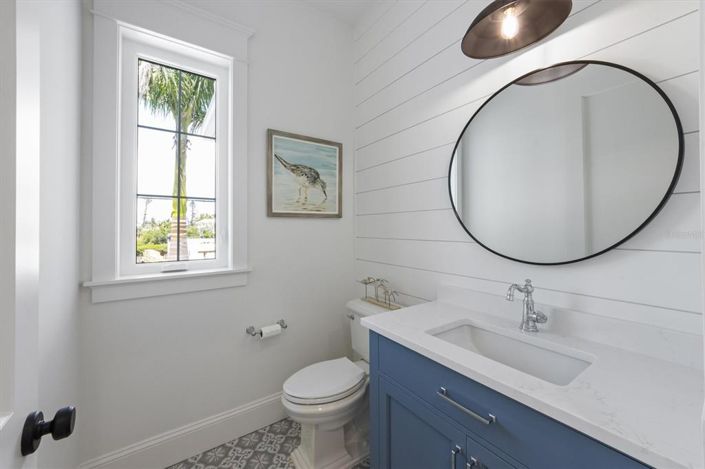 Image No.21-5 Bed Property for sale