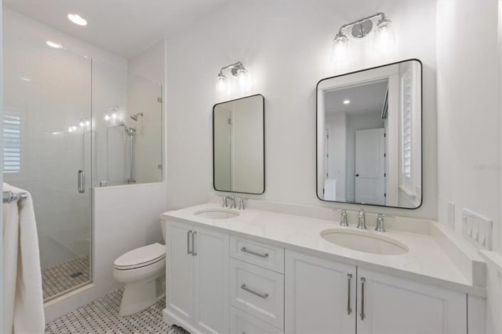 Image No.31-5 Bed Property for sale