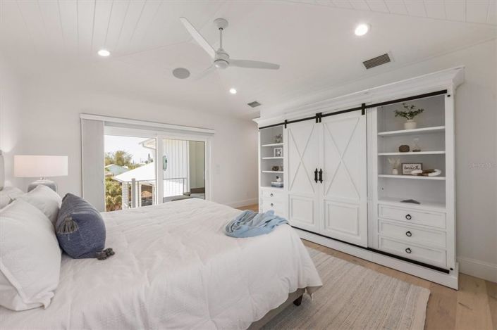 Image No.40-5 Bed Property for sale