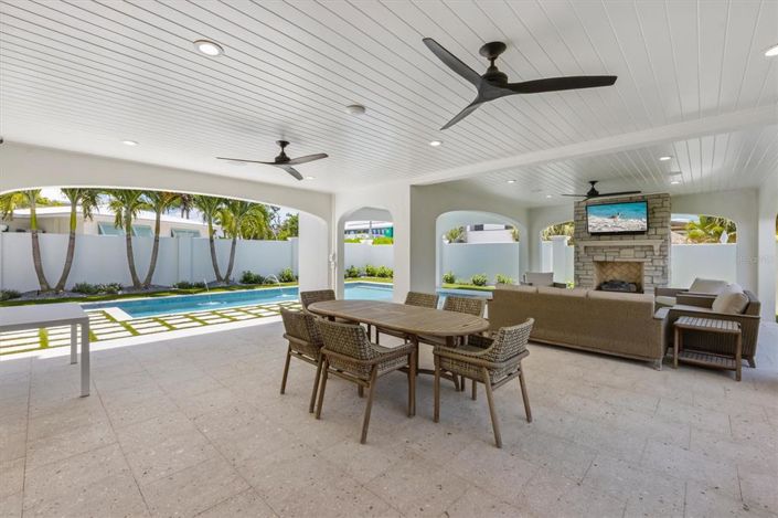 Image No.46-5 Bed Property for sale