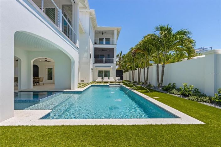 Image No.54-5 Bed Property for sale