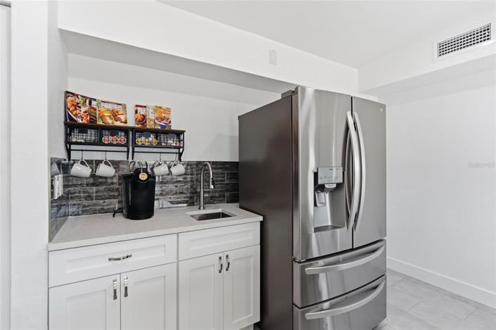 Image No.10-3 Bed Property for sale