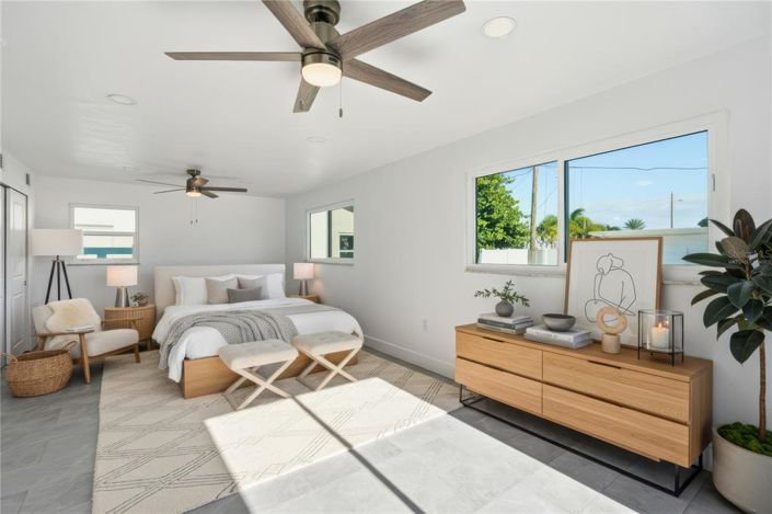 Image No.19-3 Bed Property for sale