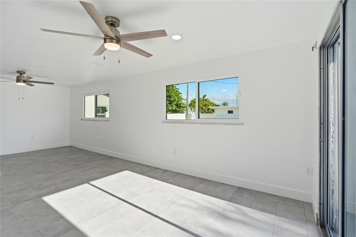 Image No.20-3 Bed Property for sale