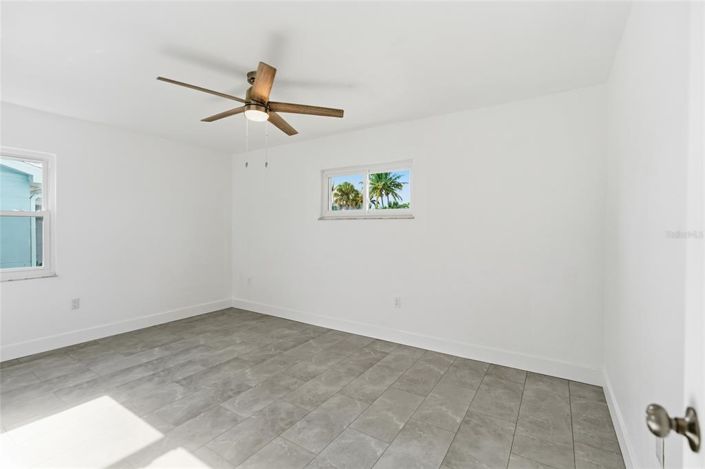 Image No.27-3 Bed Property for sale