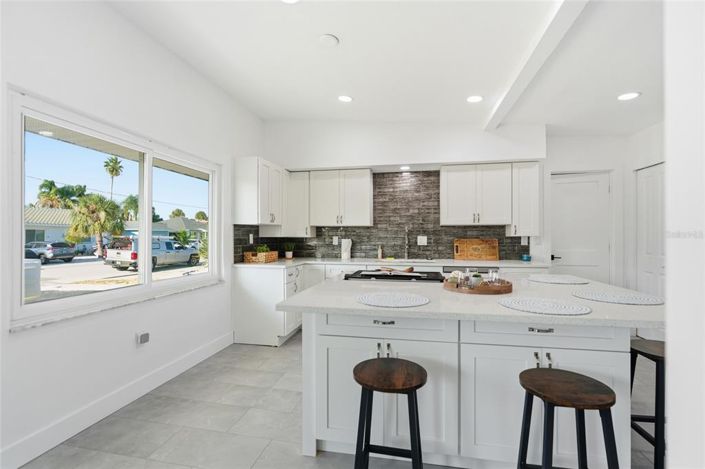 Image No.5-3 Bed Property for sale