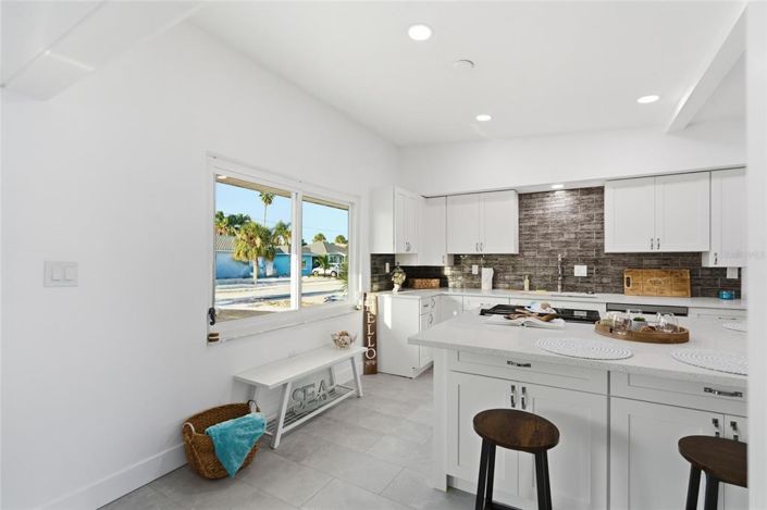 Image No.6-3 Bed Property for sale