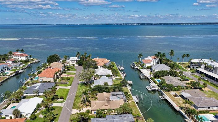 Image No.11-3 Bed Property for sale